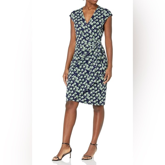 Lark & Ro Dresses & Skirts - NWT Lark & Ro Womens Cap Sleeve Wrap Floral Navy & Green Dress Size L